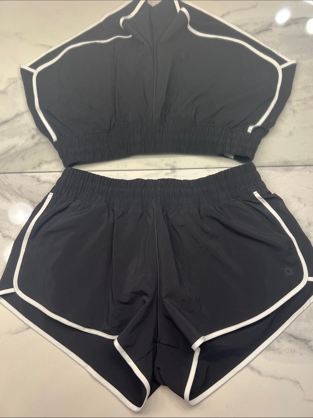 Aerie Offline Women’s Black Athletic Shorts 🖤🤍